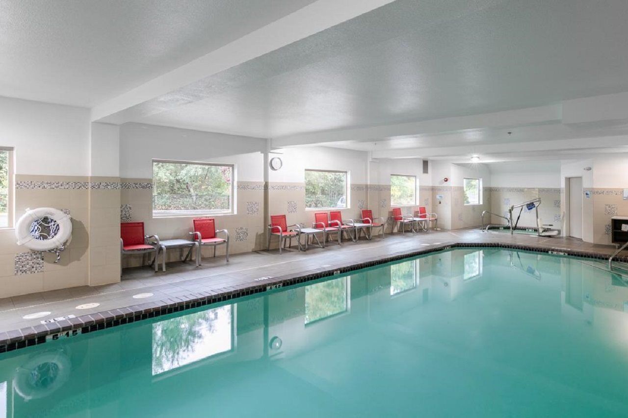 Holiday Inn Express & Suites Hood River By Ihg Экстерьер фото
